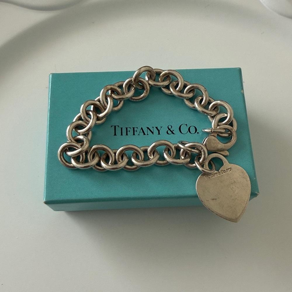 Tiffany & Co. Sterling Silver 925 Bracelet with Heart Charm - Vintage - Picture 10 of 11